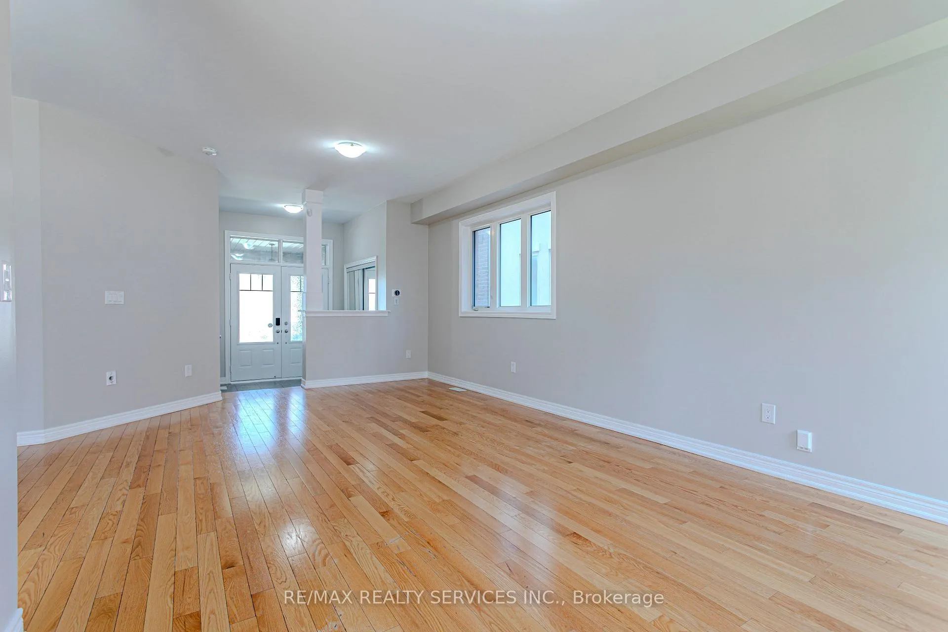 Photo 8 of 3896 Tufgar Crescent, Burlington, Alton — HOMEH