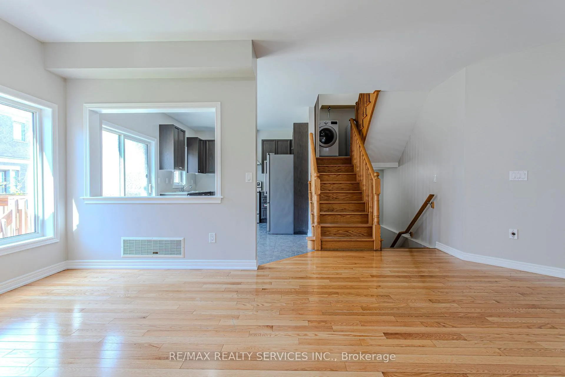 Photo 11 of 3896 Tufgar Crescent, Burlington, Alton — HOMEH