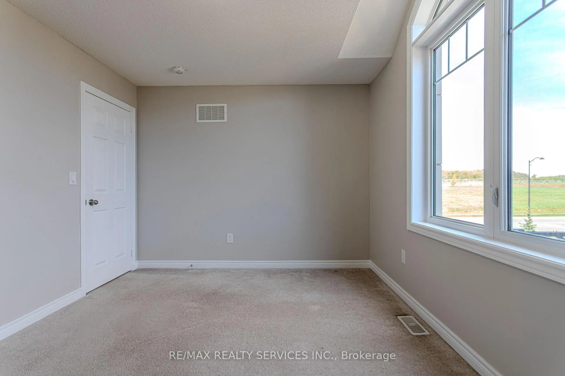 Photo 27 of 3896 Tufgar Crescent, Burlington, Alton — HOMEH
