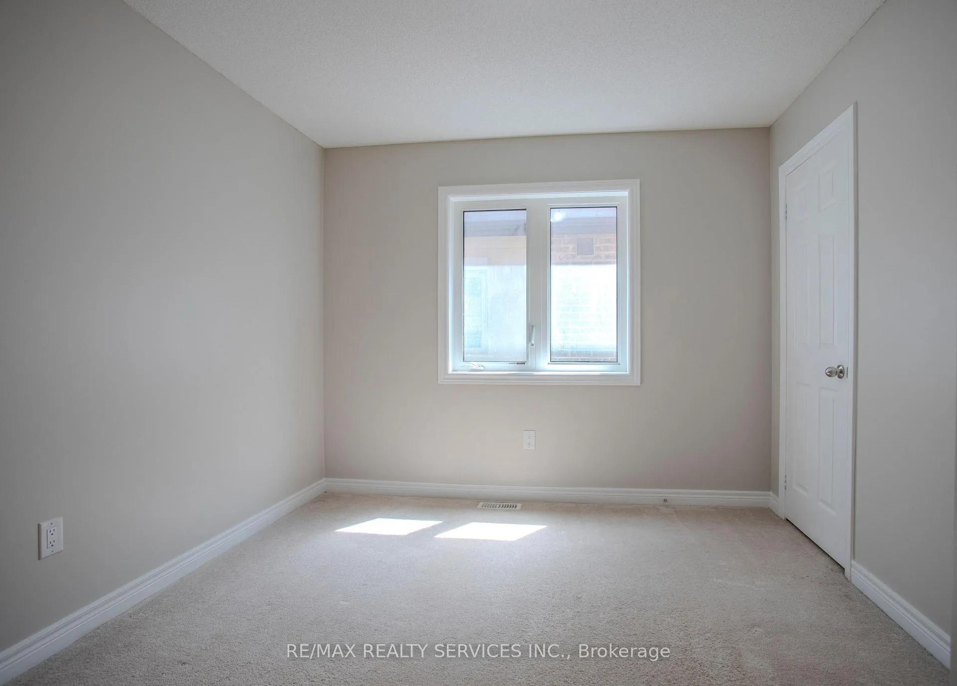 Photo 39 of 3896 Tufgar Crescent, Burlington, Alton — HOMEH