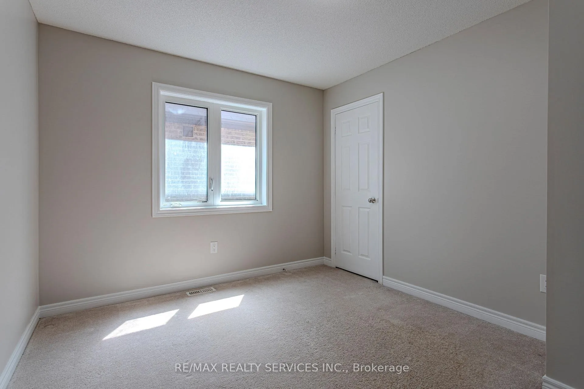 Photo 40 of 3896 Tufgar Crescent, Burlington, Alton — HOMEH