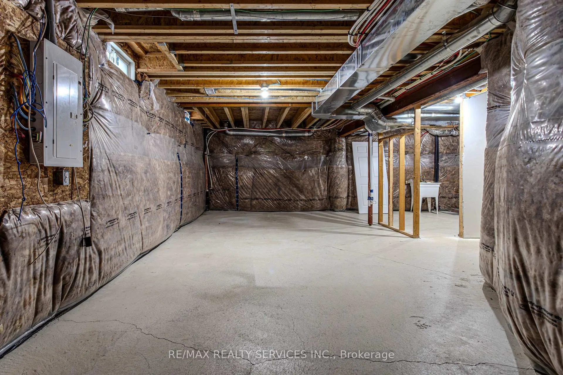 Photo 43 of 3896 Tufgar Crescent, Burlington, Alton — HOMEH
