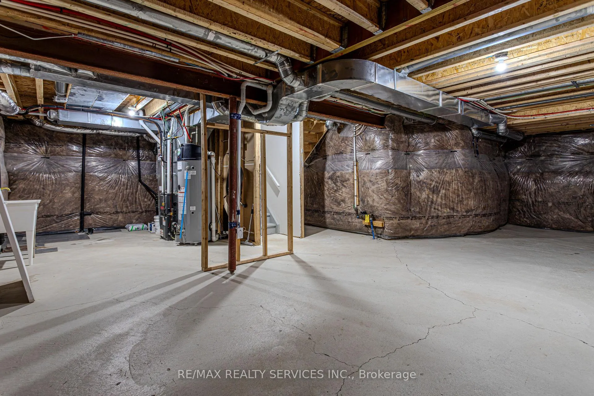 Photo 44 of 3896 Tufgar Crescent, Burlington, Alton — HOMEH