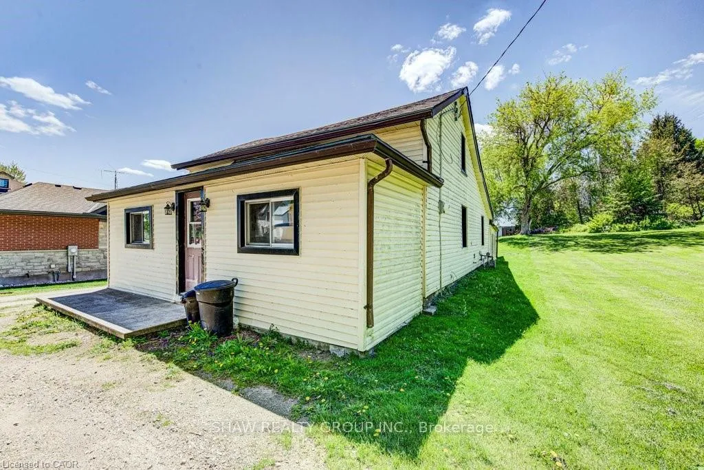 Photo 2 of 21 Main Street W, Mapleton, Rural Mapleton — HOMEH