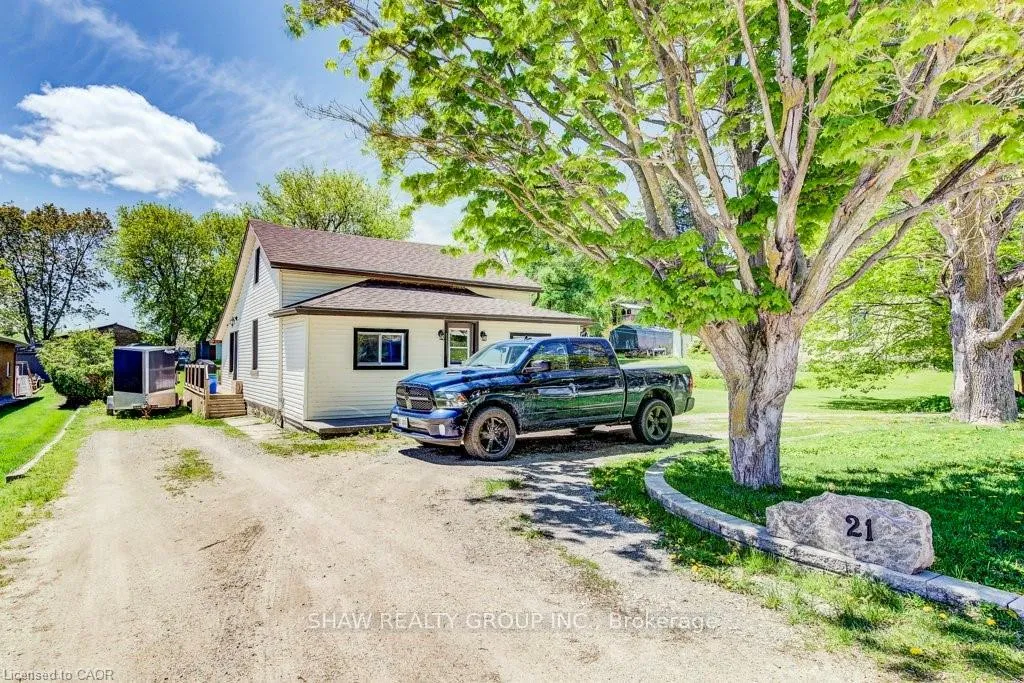 Photo 5 of 21 Main Street W, Mapleton, Rural Mapleton — HOMEH