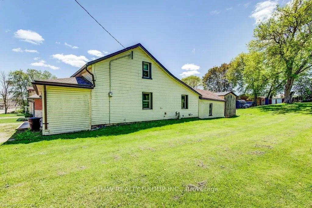 Photo 23 of 21 Main Street W, Mapleton, Rural Mapleton — HOMEH