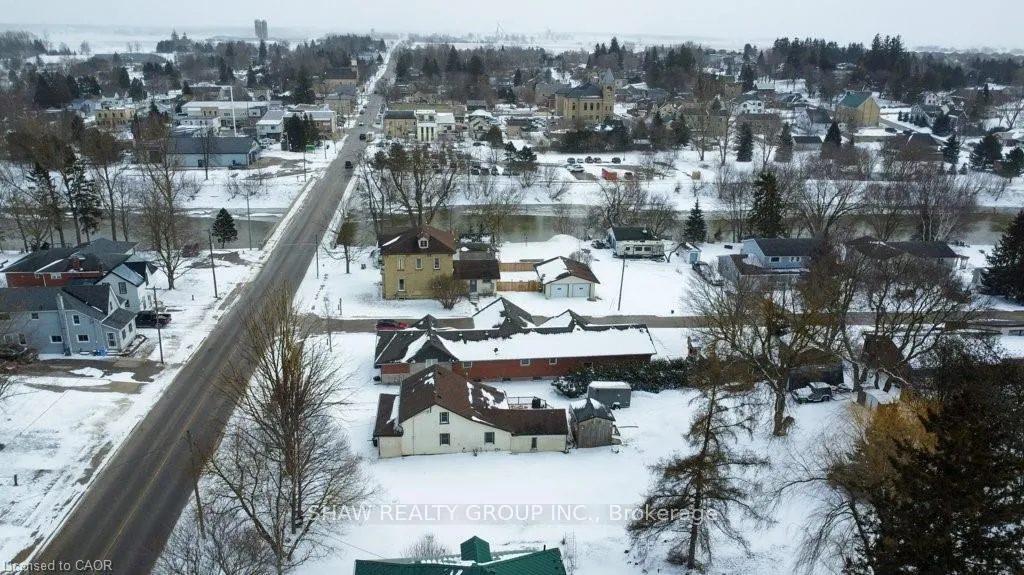 Photo 38 of 21 Main Street W, Mapleton, Rural Mapleton — HOMEH