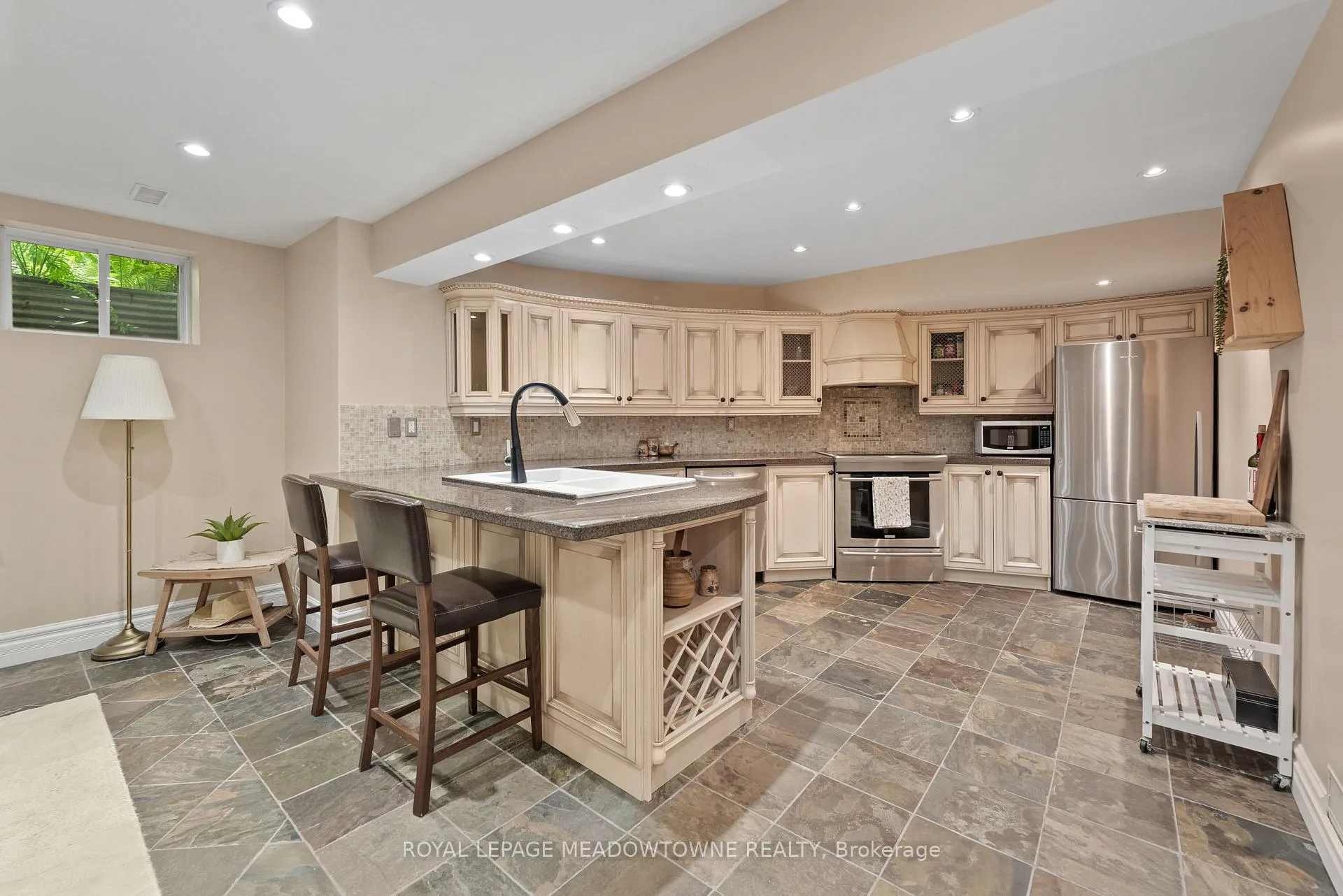 Photo 36 of 1 Mcnutt Street, Brampton, Bram West — HOMEH