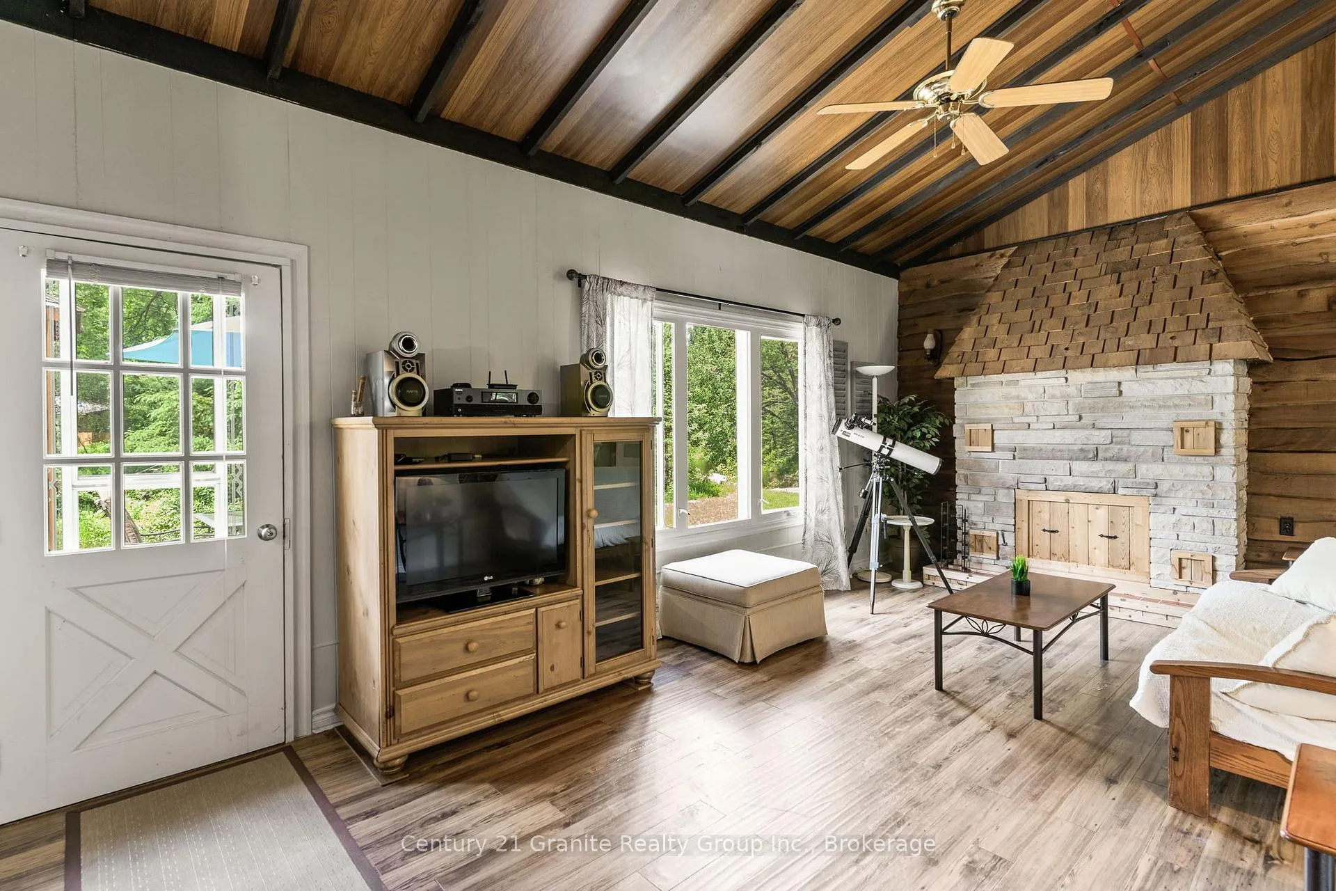Photo 15 of 1075 Hobbits Lane, Minden Hills, Snowdon — HOMEH