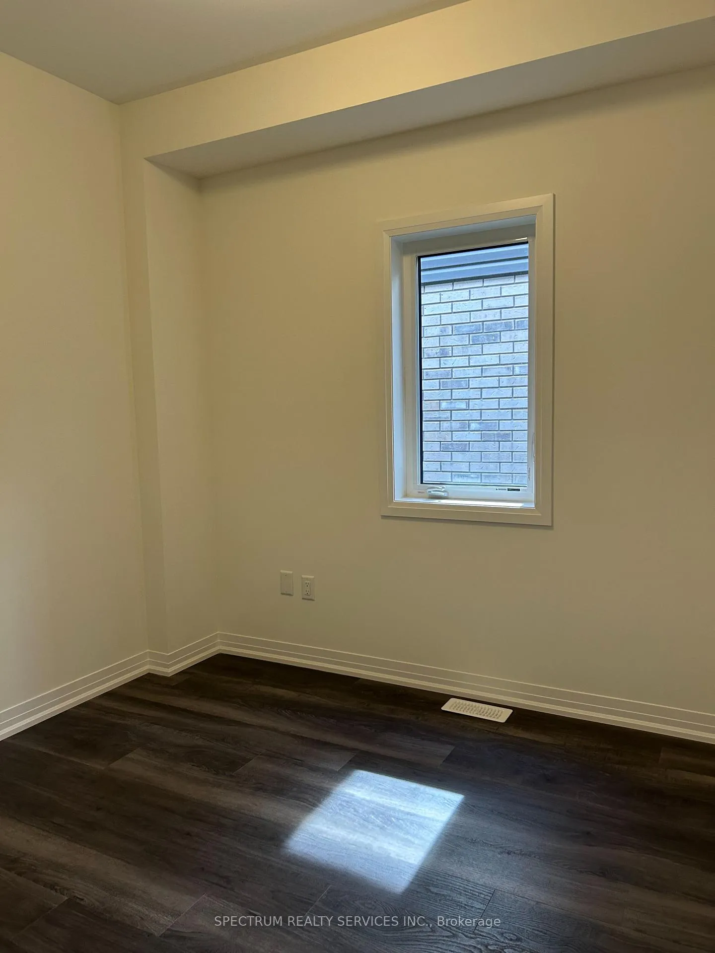 Photo 4 of 4 Sherrill Avenue, Brantford — HOMEH