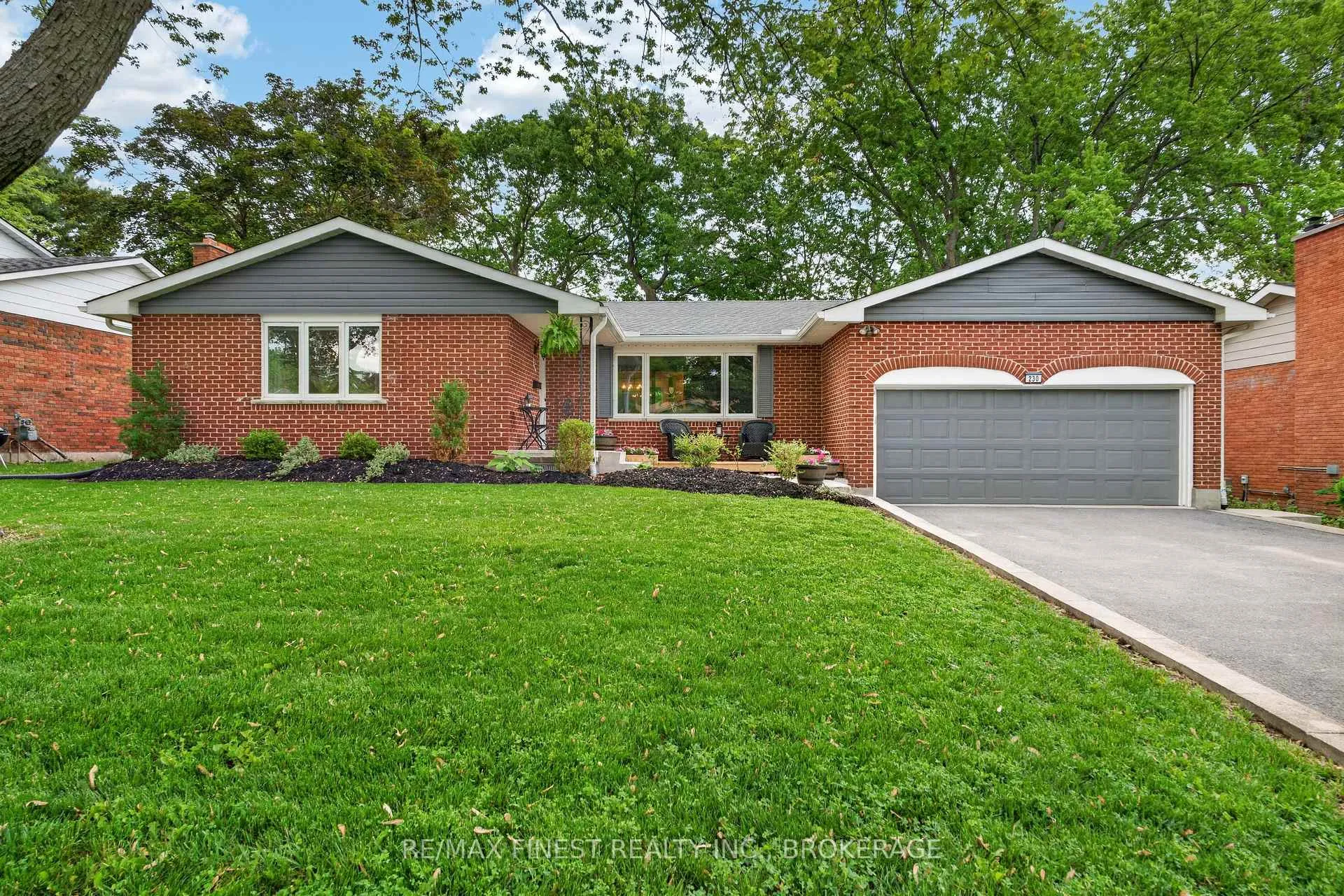 Photo 2 of 230 Bicknell Crescent, Kingston, City SouthWest — HOMEH