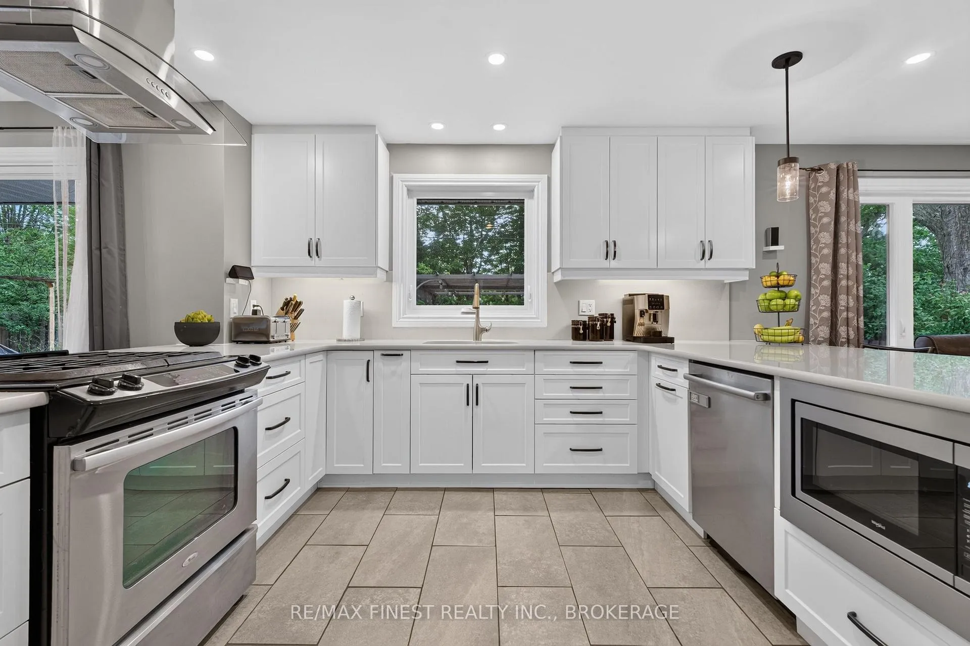 Photo 17 of 230 Bicknell Crescent, Kingston, City SouthWest — HOMEH