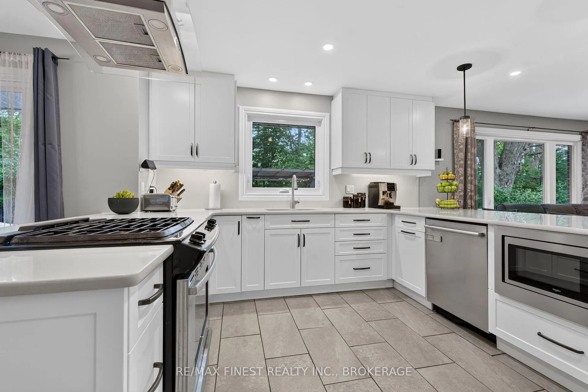 Photo 20 of 230 Bicknell Crescent, Kingston, City SouthWest — HOMEH