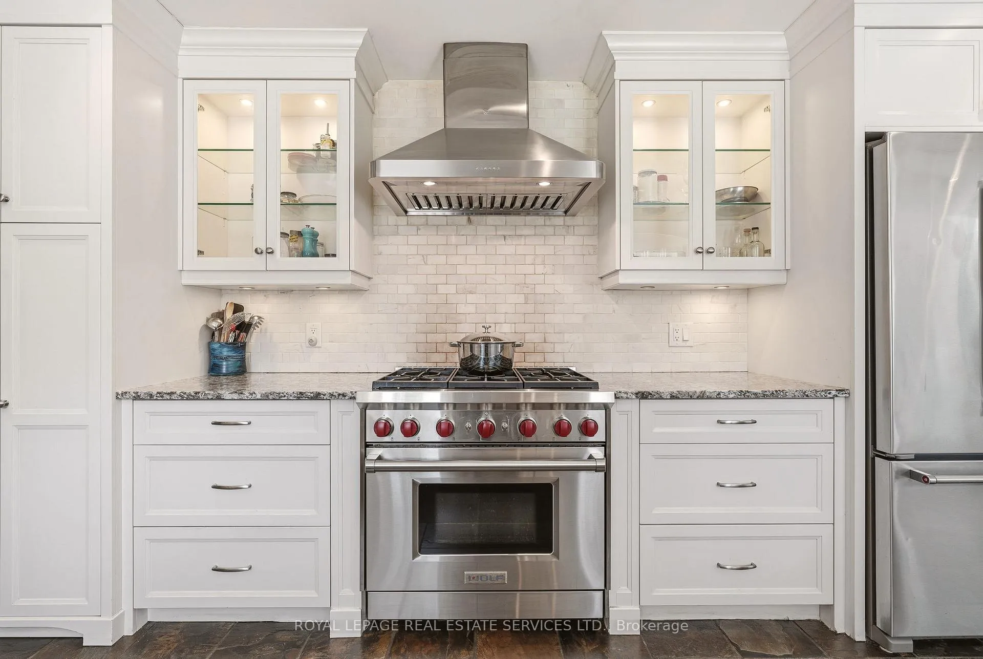 Photo 8 of 1264 Baldwin Drive, Oakville, Morrison — HOMEH