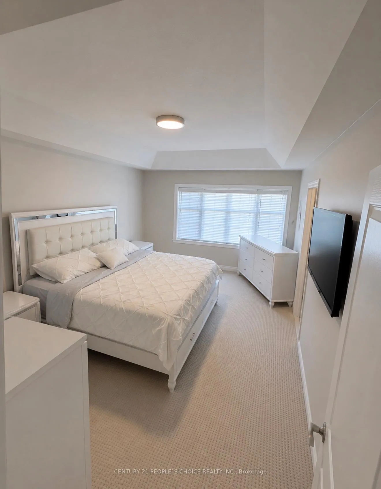Photo 6 of 63 Borrelli Drive, Brampton, Credit Valley — HOMEH