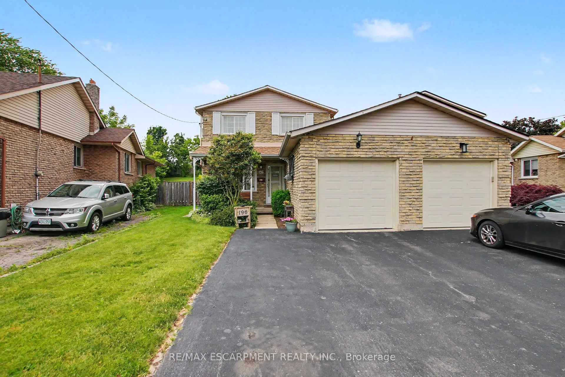 Photo 1 of 196 Guildwood Drive, Hamilton, Gurnett — HOMEH