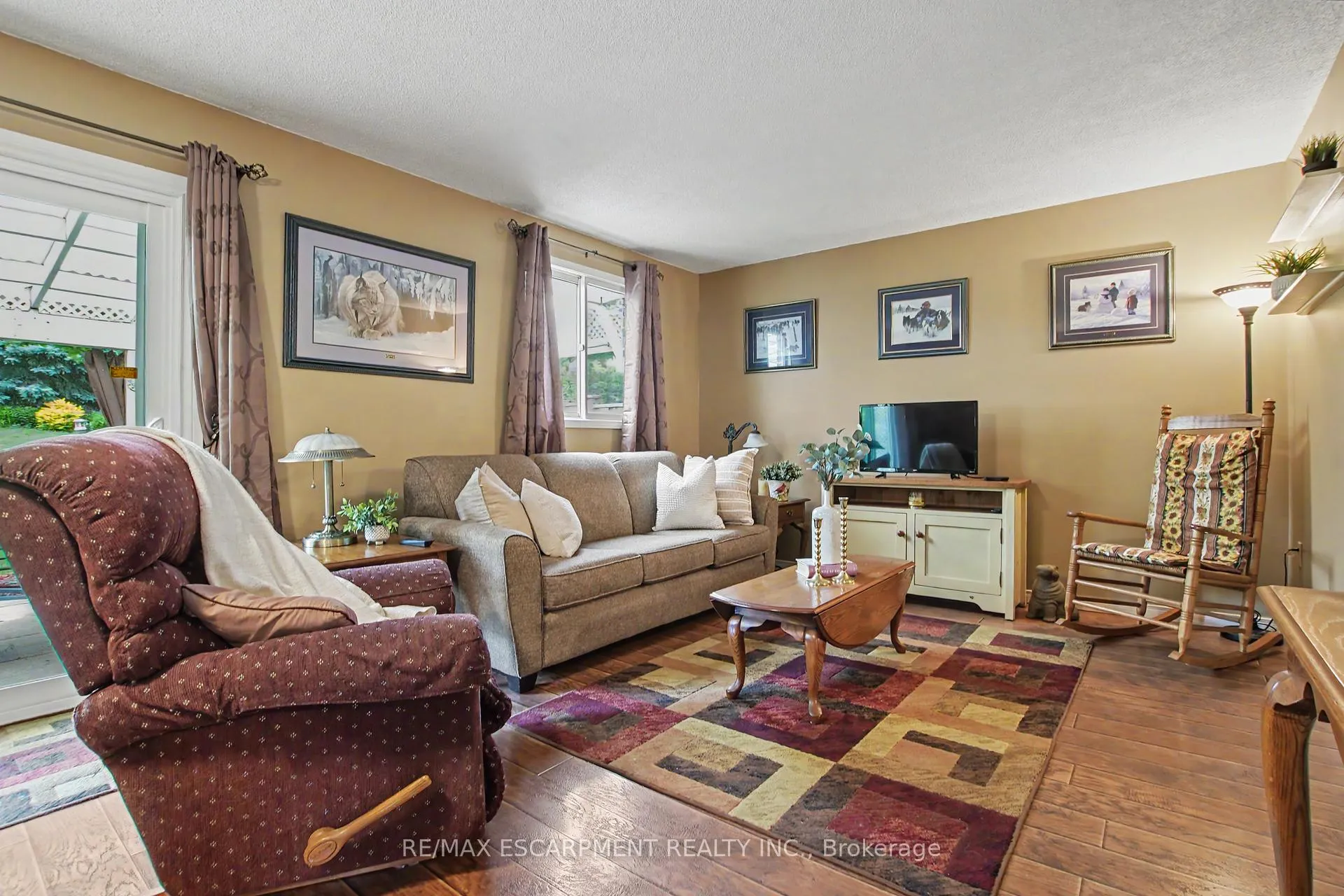 Photo 14 of 196 Guildwood Drive, Hamilton, Gurnett — HOMEH
