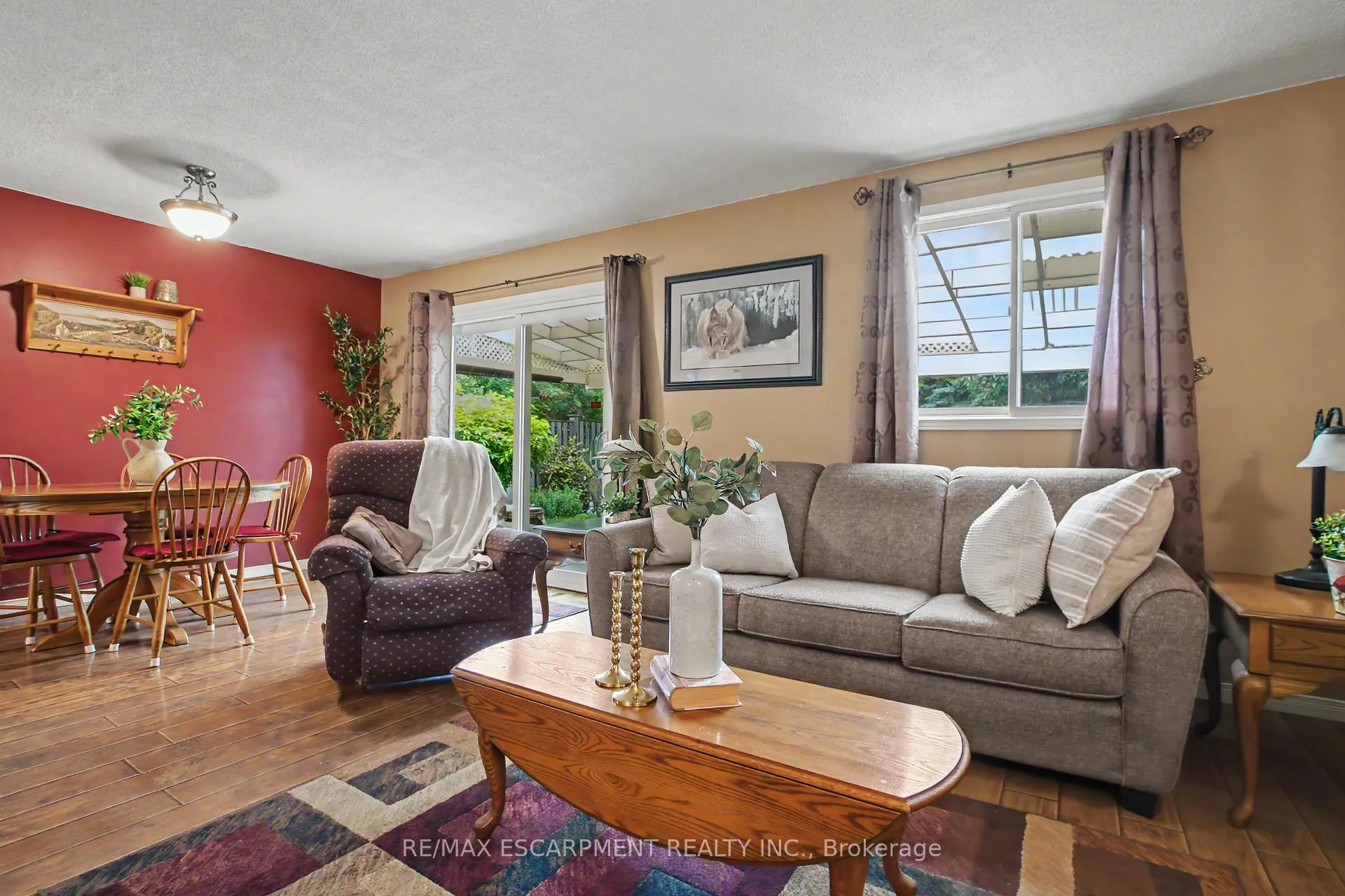 Photo 15 of 196 Guildwood Drive, Hamilton, Gurnett — HOMEH