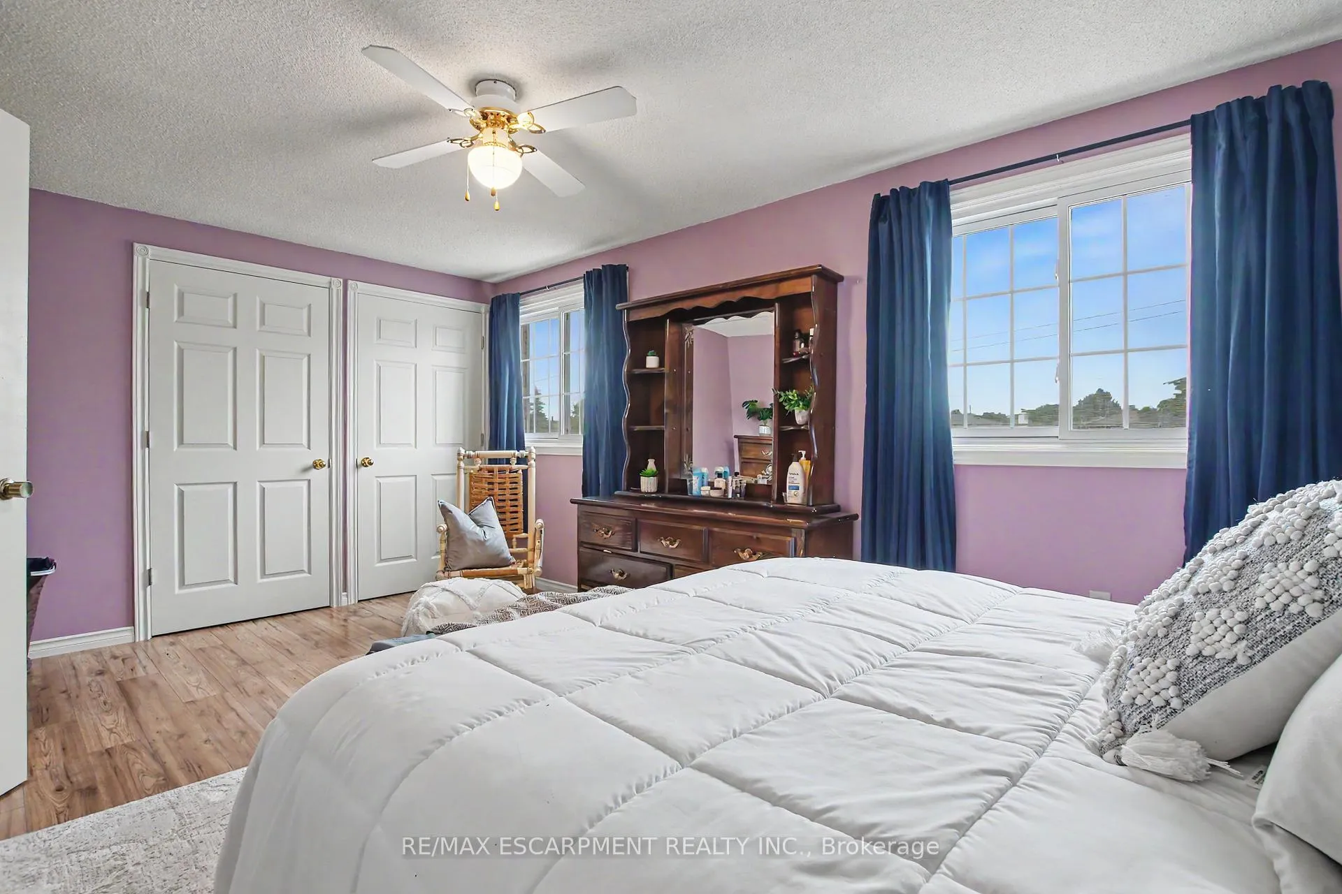 Photo 25 of 196 Guildwood Drive, Hamilton, Gurnett — HOMEH