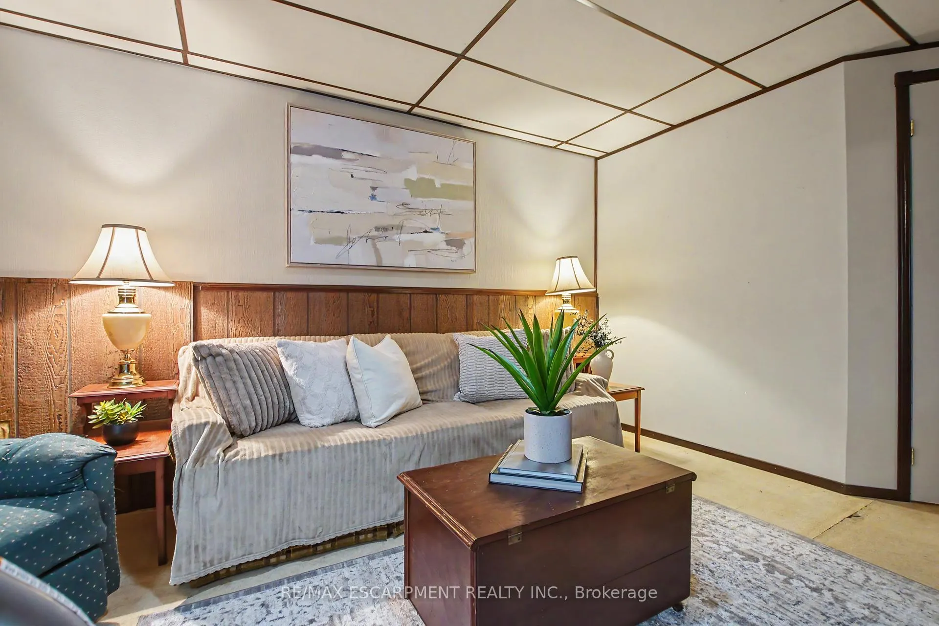 Photo 31 of 196 Guildwood Drive, Hamilton, Gurnett — HOMEH