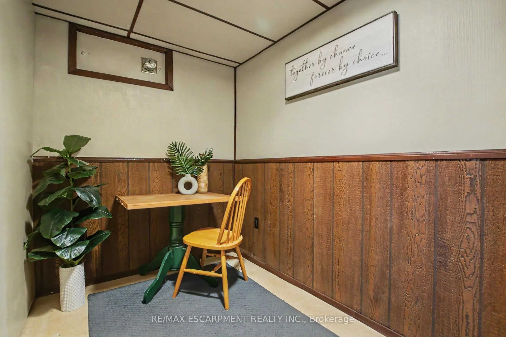 Photo 32 of 196 Guildwood Drive, Hamilton, Gurnett — HOMEH