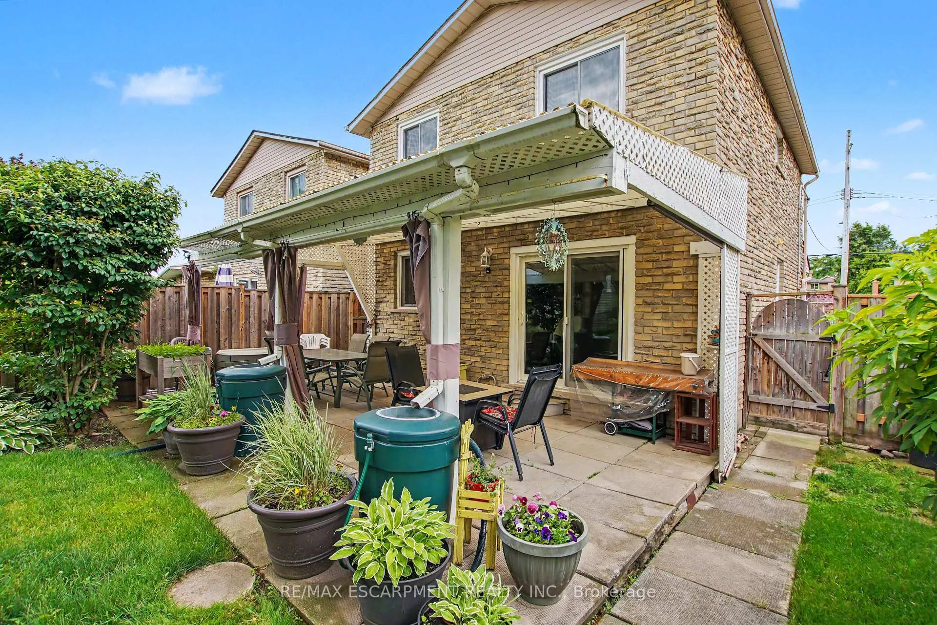 Photo 34 of 196 Guildwood Drive, Hamilton, Gurnett — HOMEH