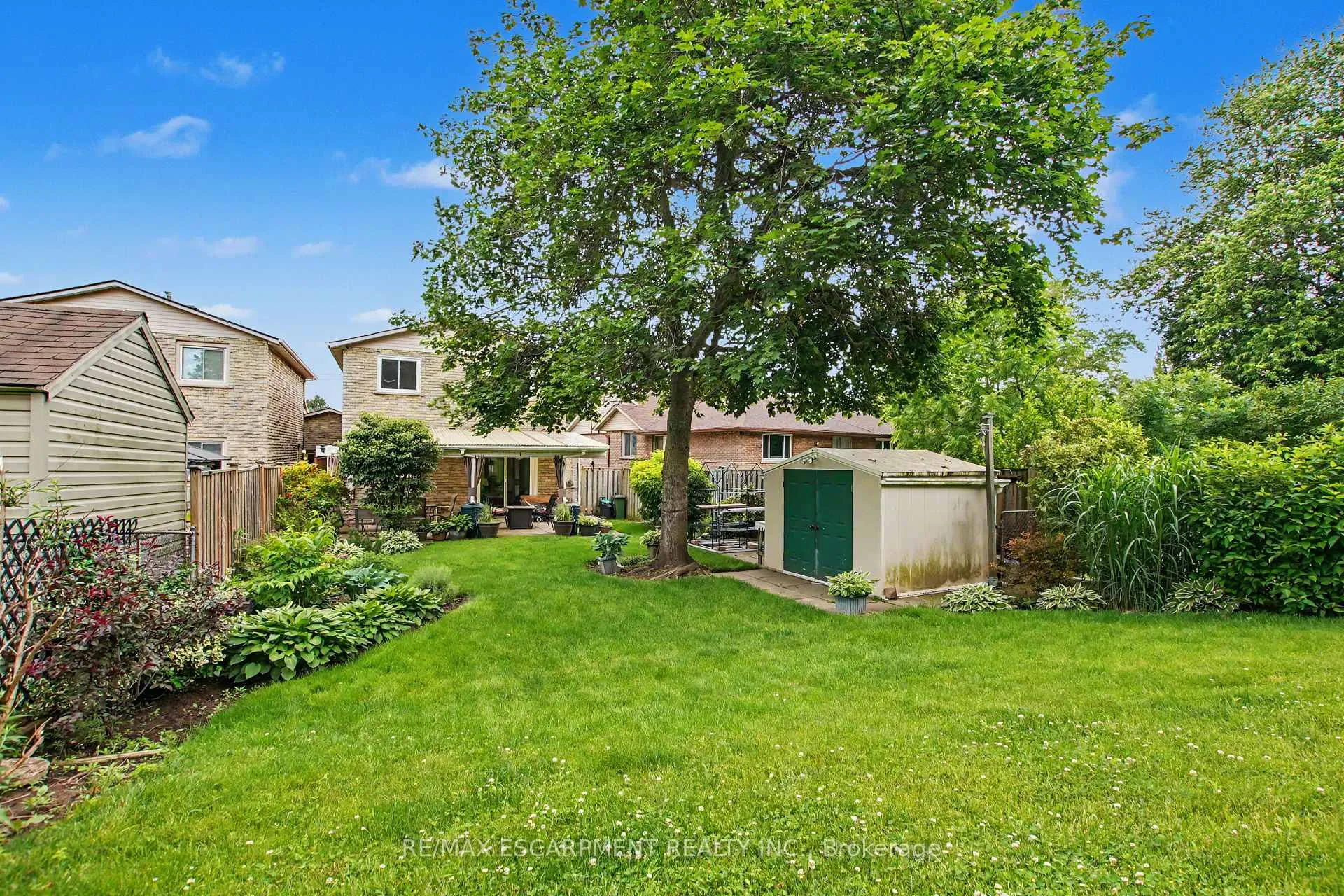 Photo 38 of 196 Guildwood Drive, Hamilton, Gurnett — HOMEH