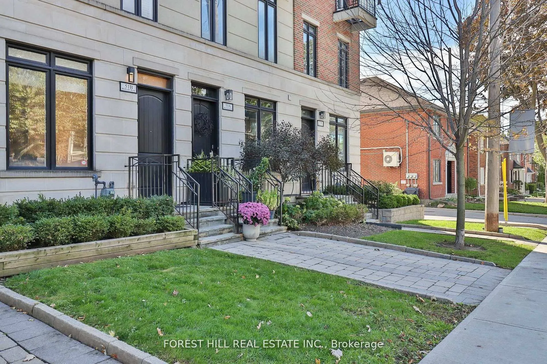 Photo 2 of 51B Burnaby Boulevard, Toronto, Yonge-Eglinton — HOMEH