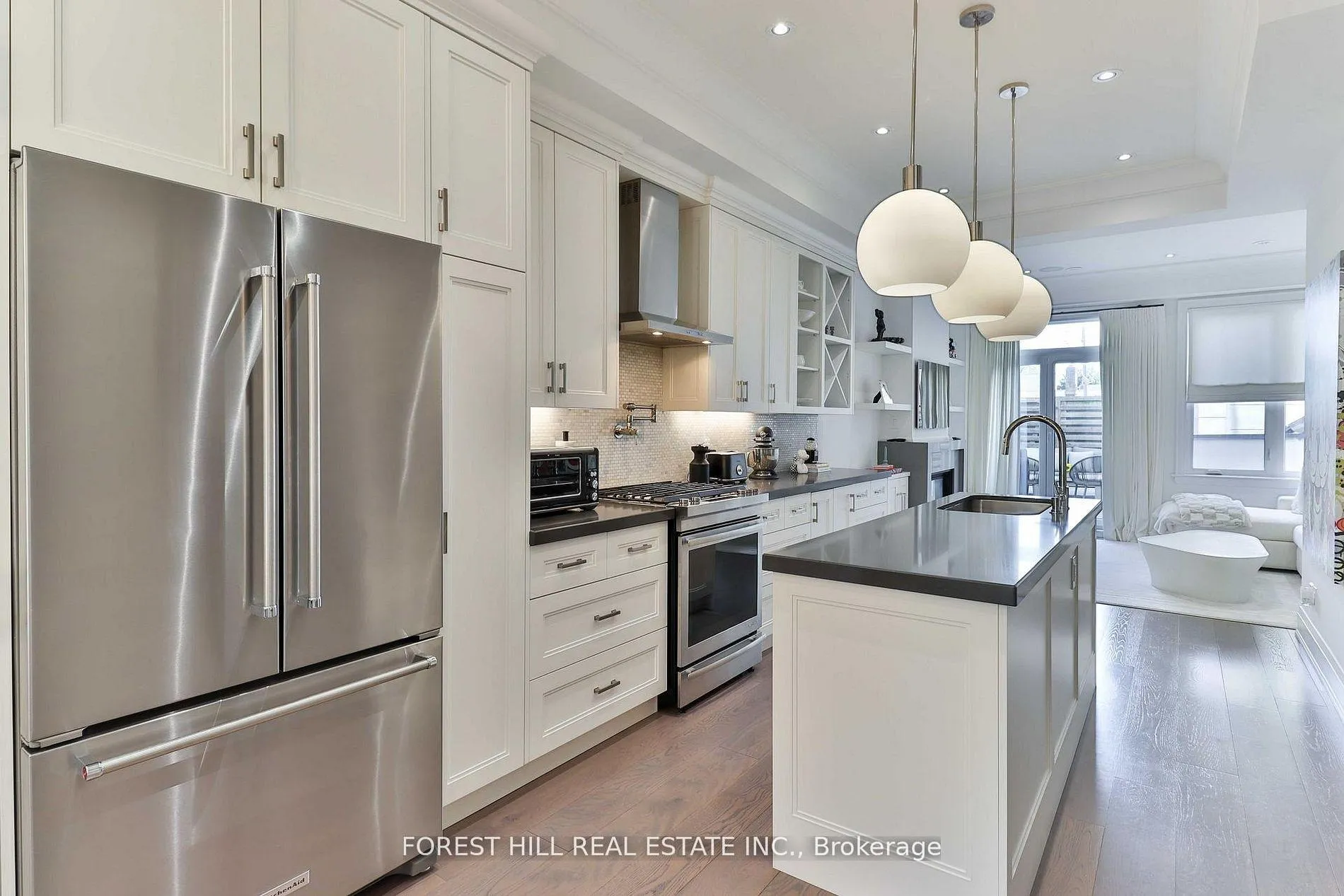 Photo 9 of 51B Burnaby Boulevard, Toronto, Yonge-Eglinton — HOMEH