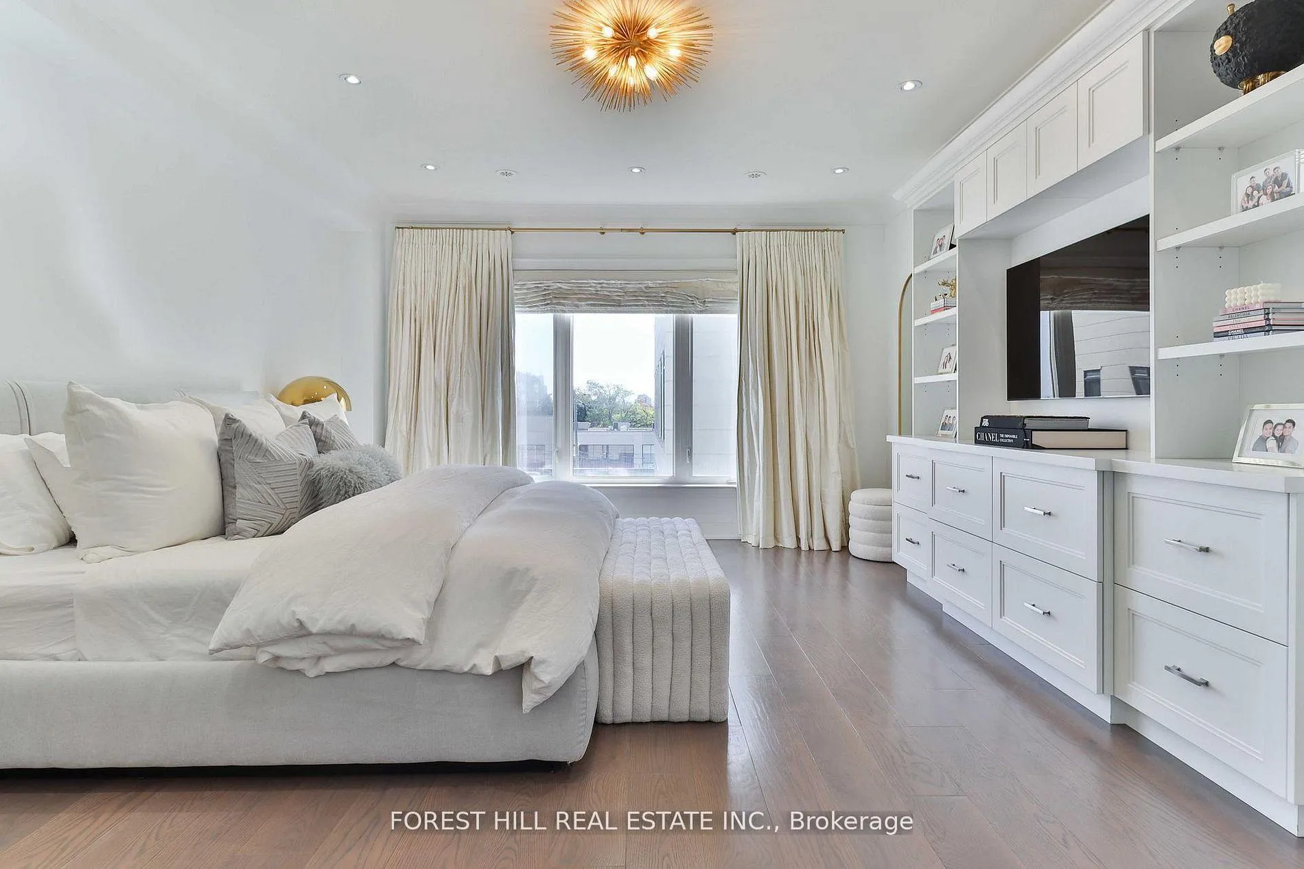 Photo 21 of 51B Burnaby Boulevard, Toronto, Yonge-Eglinton — HOMEH