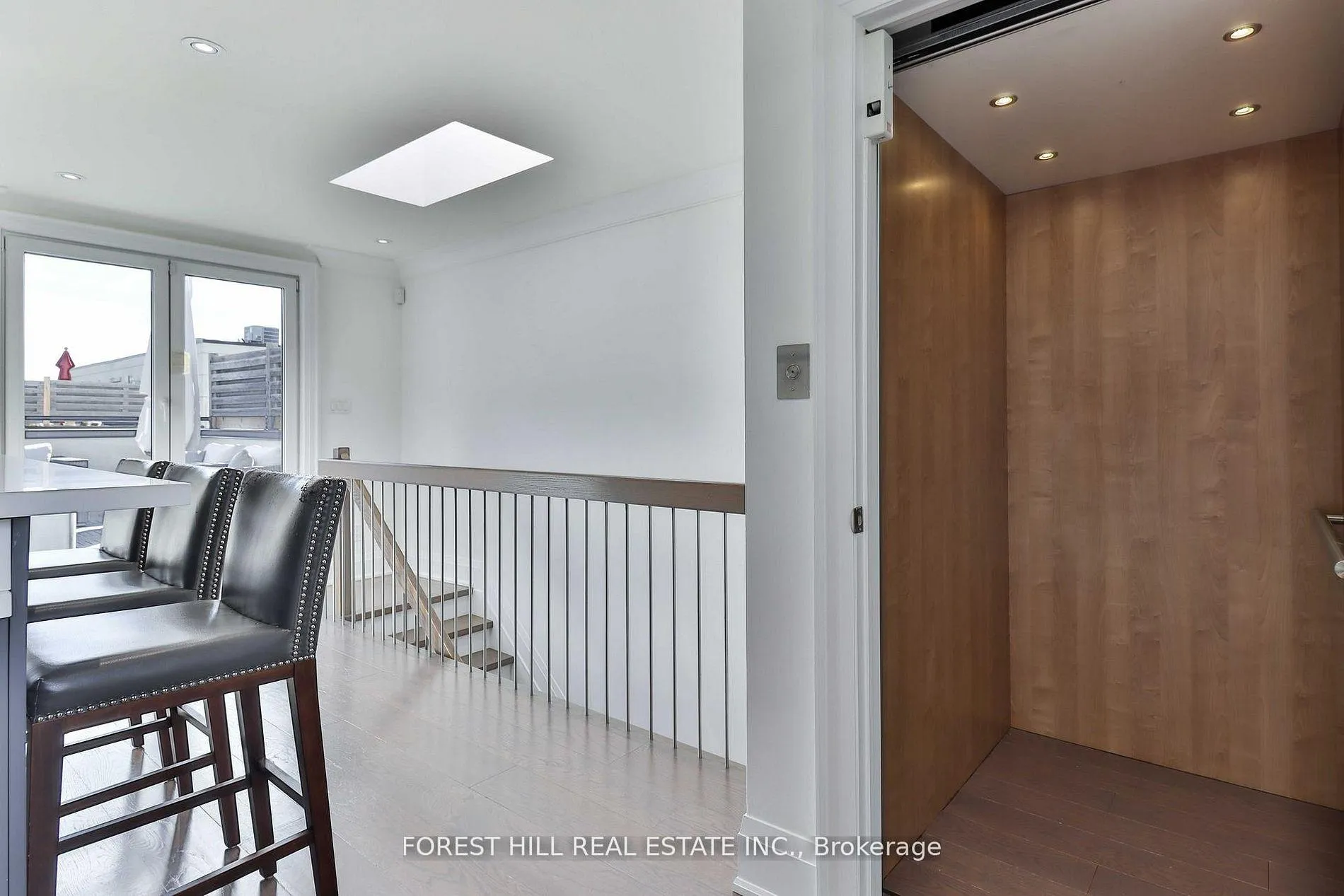 Photo 26 of 51B Burnaby Boulevard, Toronto, Yonge-Eglinton — HOMEH
