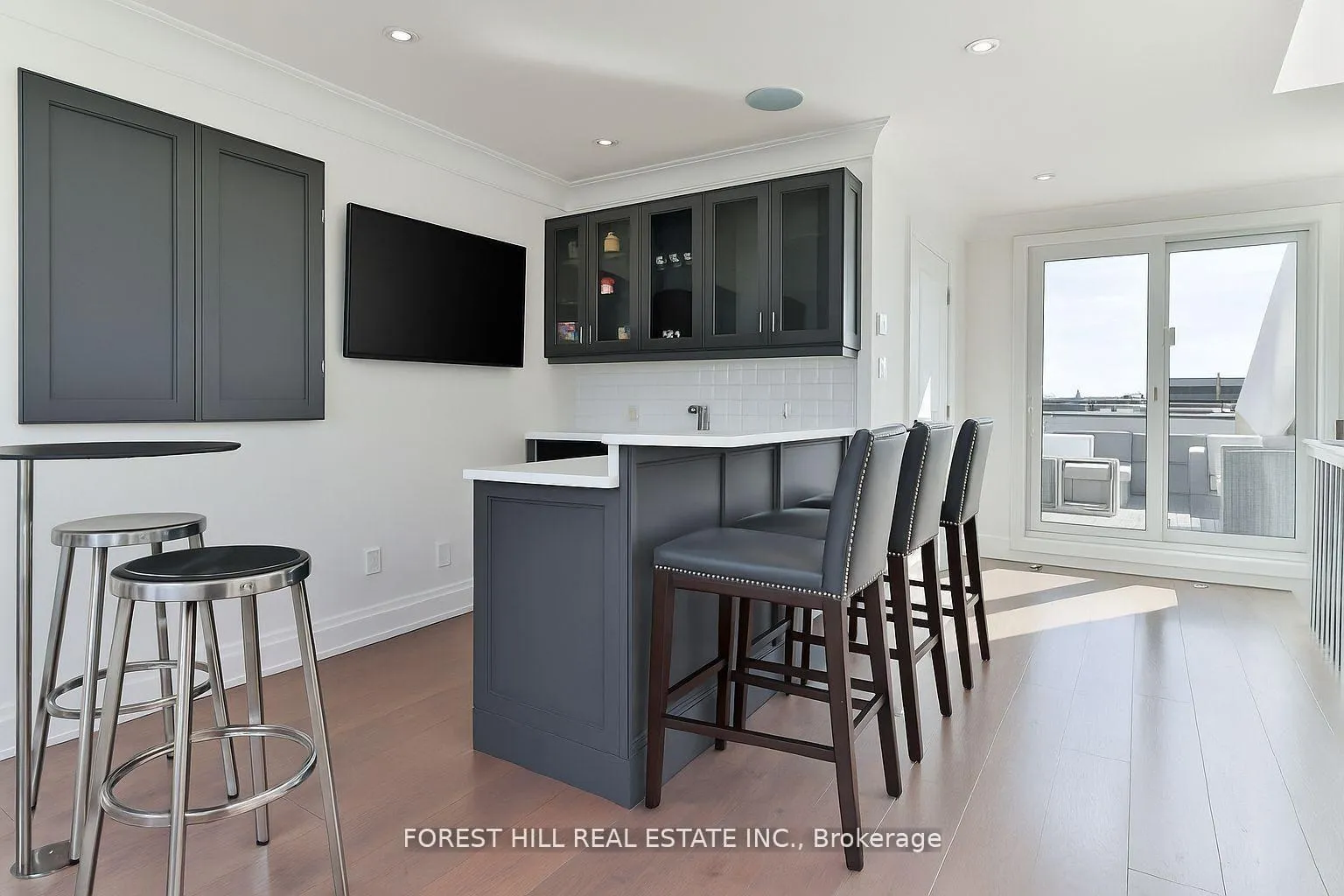 Photo 27 of 51B Burnaby Boulevard, Toronto, Yonge-Eglinton — HOMEH
