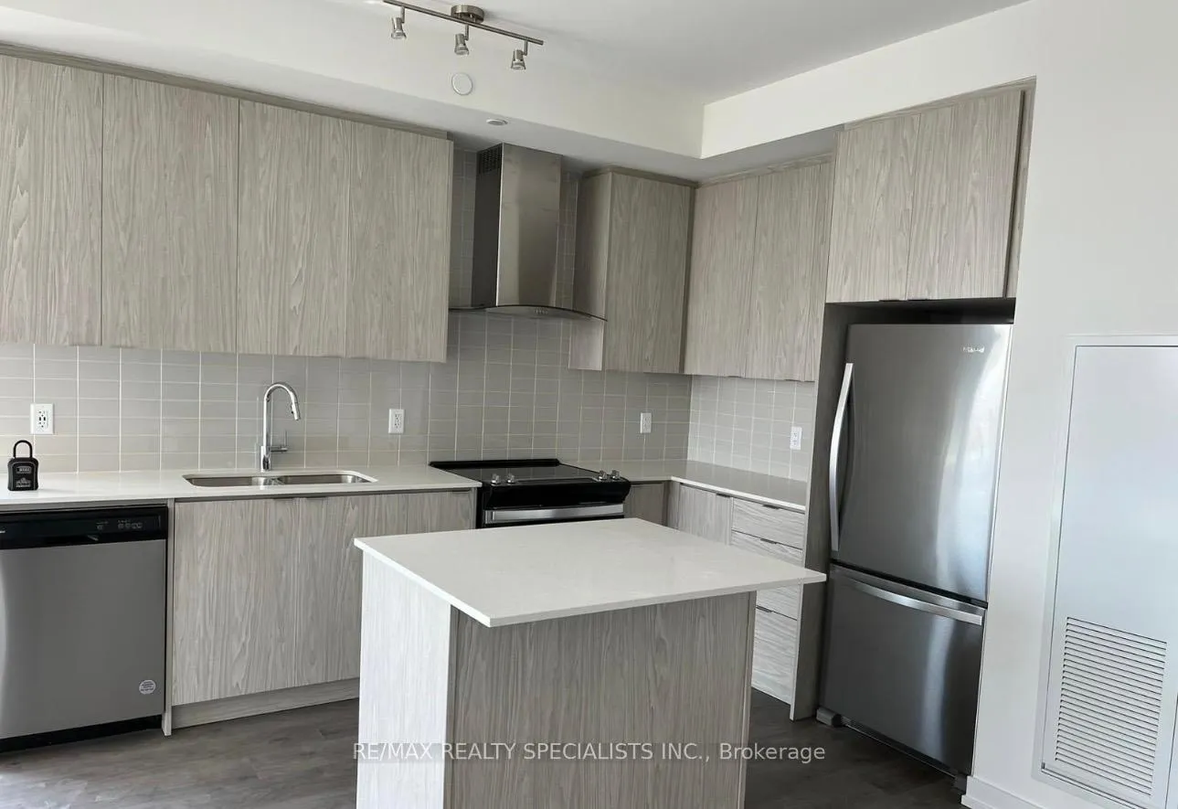 Photo 4 of Unit 1508, 55 Duke Street, Kitchener, City Commercial Core — HOMEH