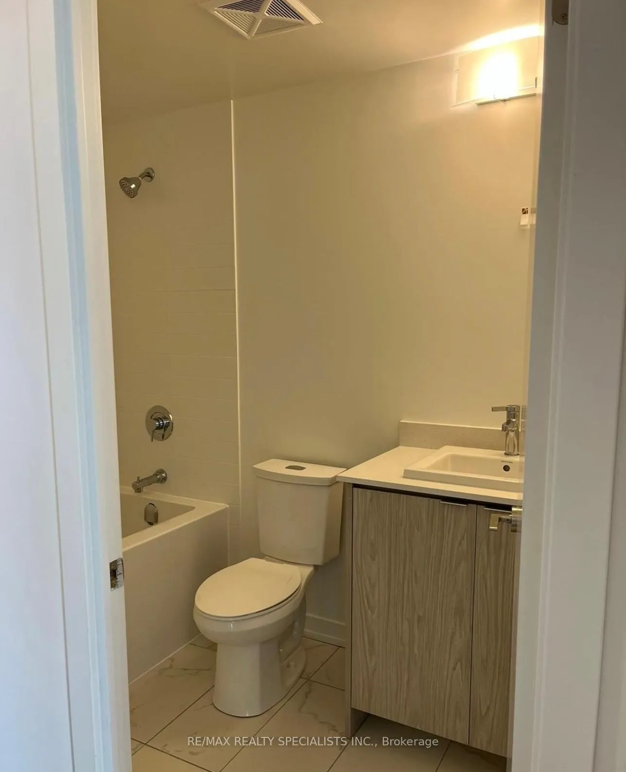 Photo 8 of Unit 1508, 55 Duke Street, Kitchener, City Commercial Core — HOMEH