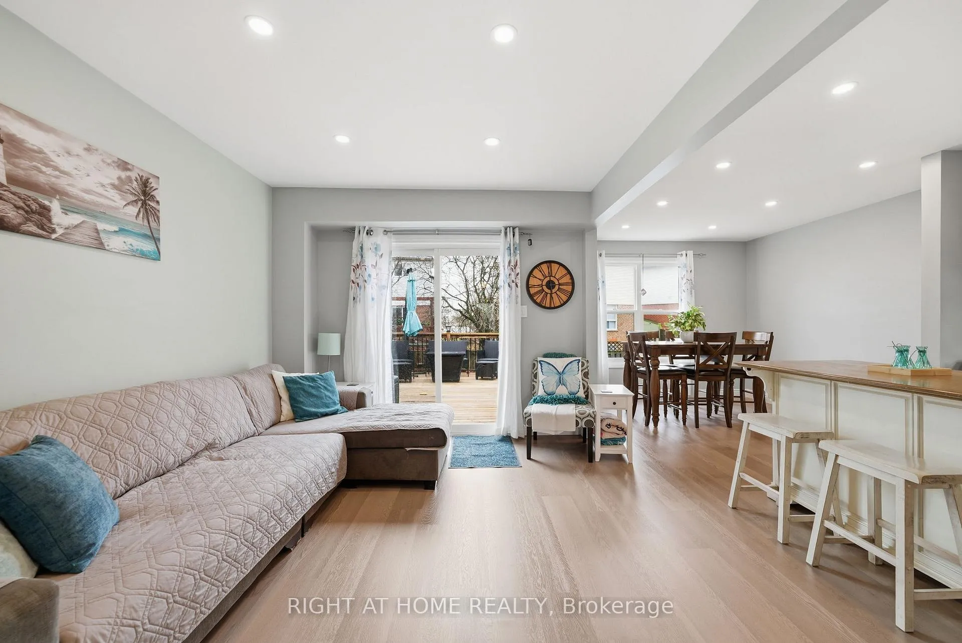 Photo 6 of 37 Beechnut Crescent, Clarington, Courtice — HOMEH