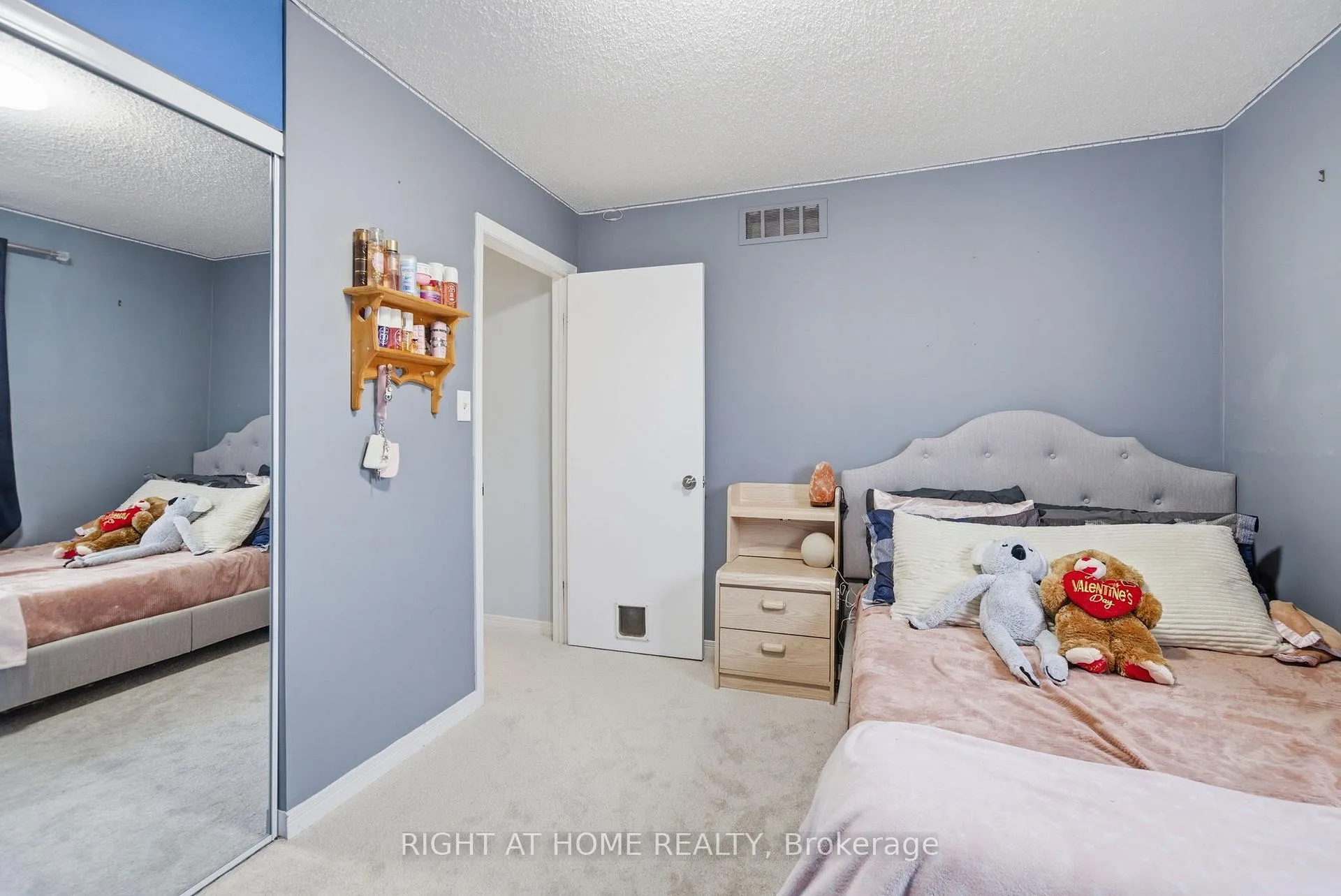 Photo 27 of 37 Beechnut Crescent, Clarington, Courtice — HOMEH