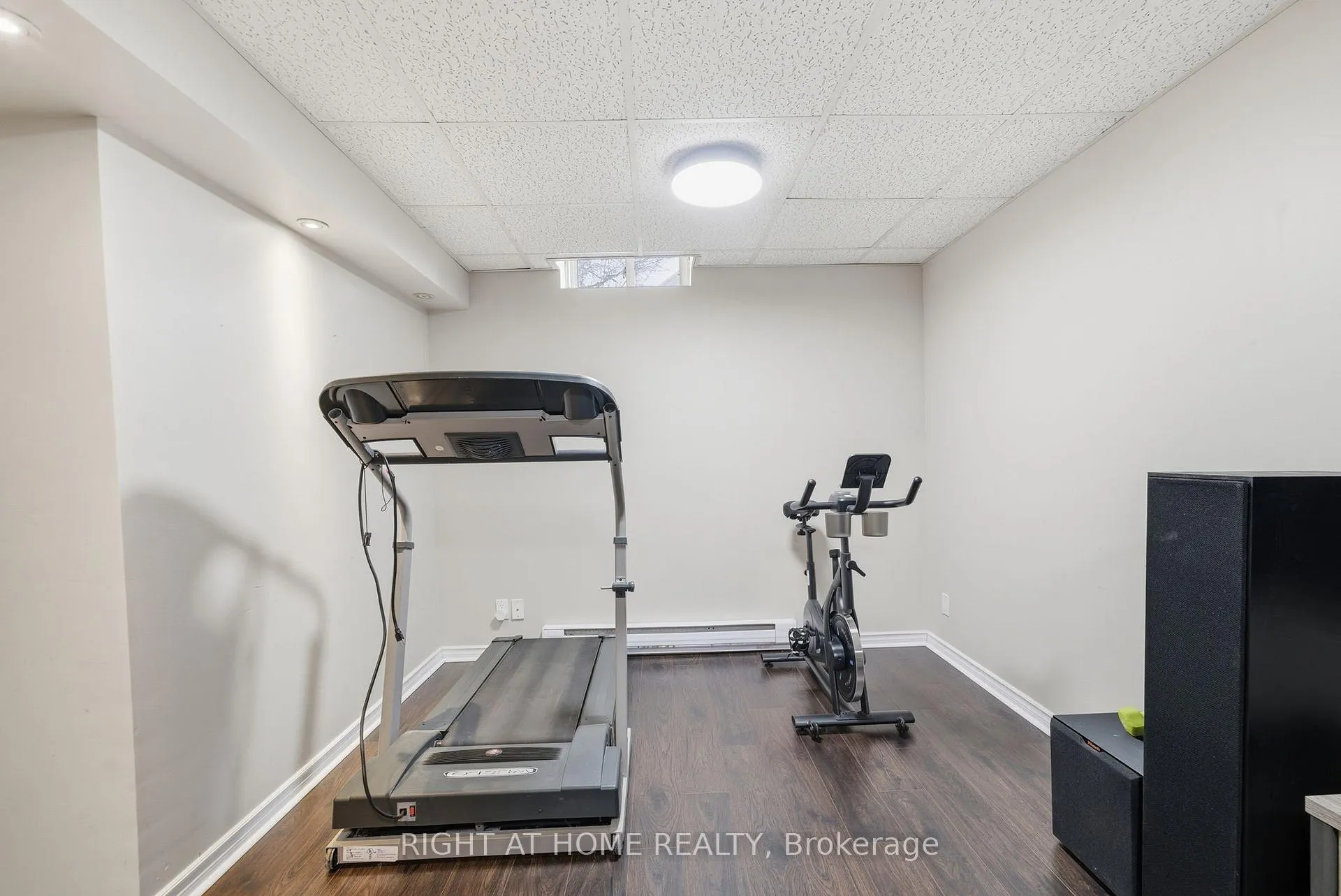 Photo 31 of 37 Beechnut Crescent, Clarington, Courtice — HOMEH