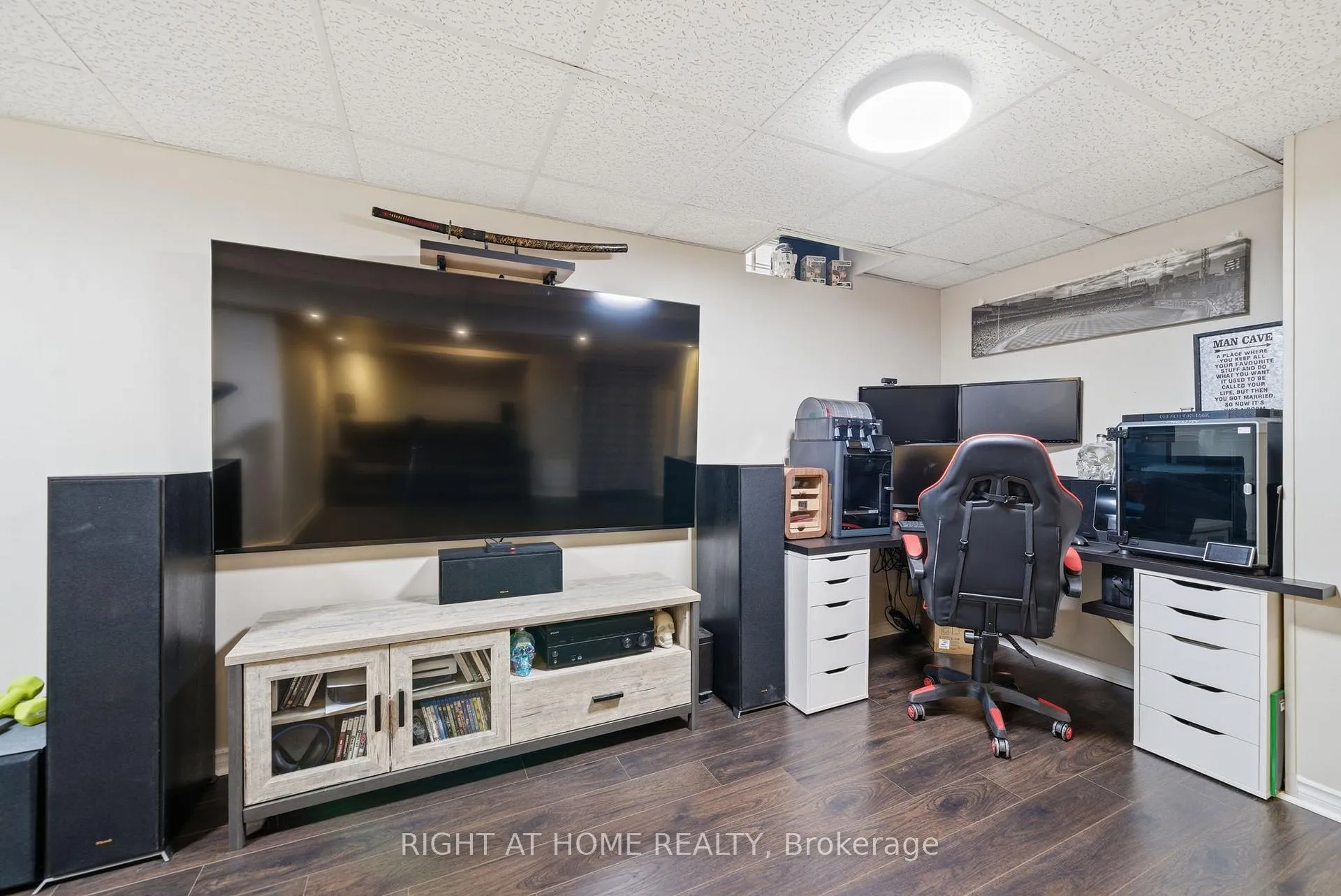 Photo 33 of 37 Beechnut Crescent, Clarington, Courtice — HOMEH