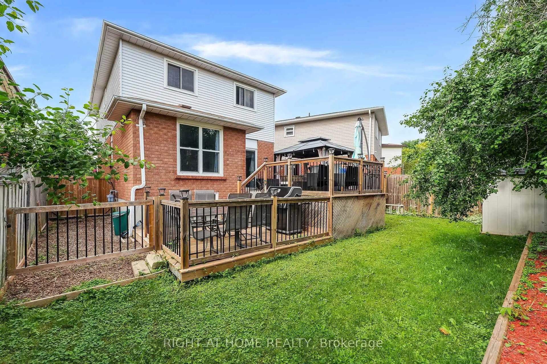Photo 39 of 37 Beechnut Crescent, Clarington, Courtice — HOMEH