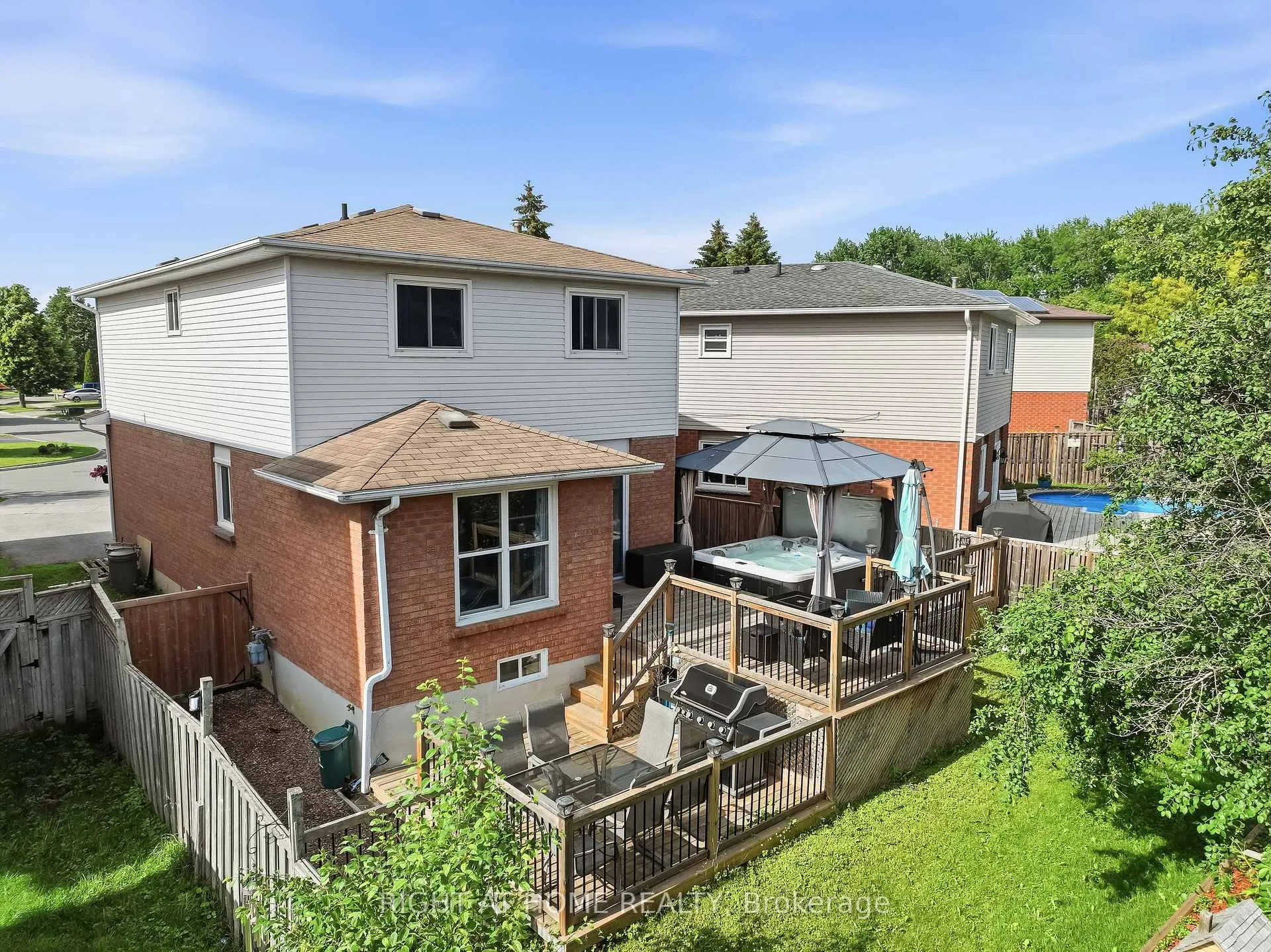 Photo 42 of 37 Beechnut Crescent, Clarington, Courtice — HOMEH