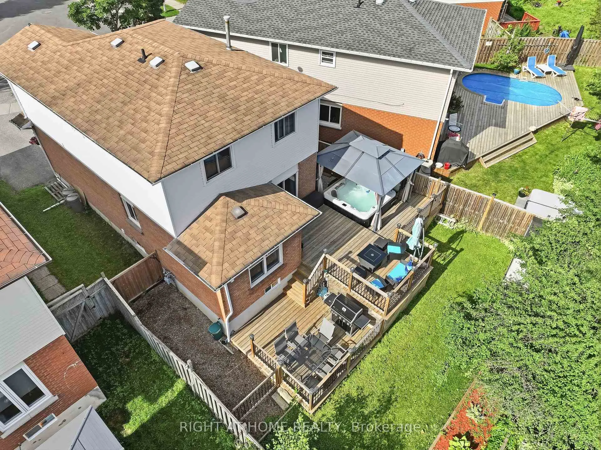 Photo 43 of 37 Beechnut Crescent, Clarington, Courtice — HOMEH