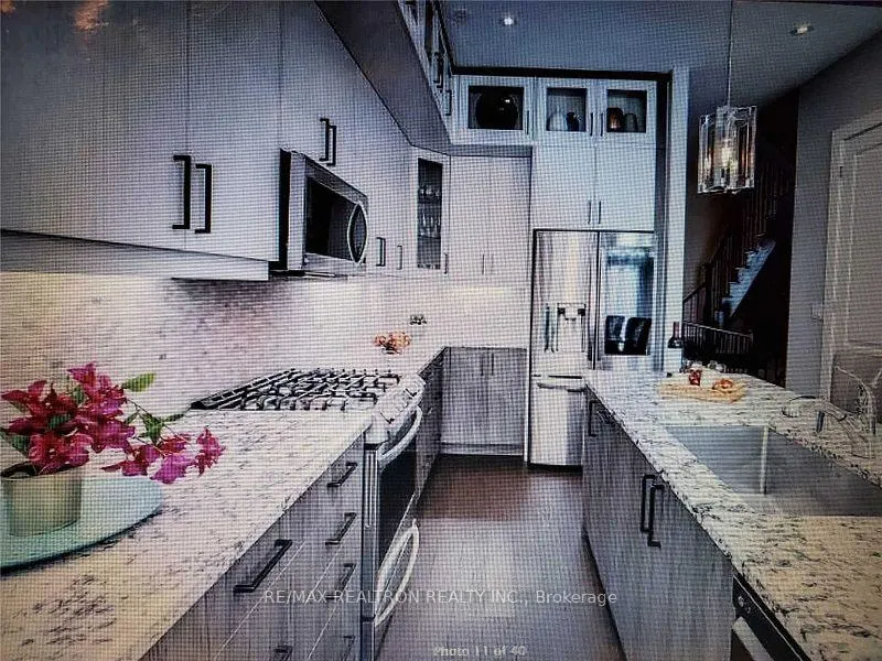 Photo 2 of 13 Golden Trail, Vaughan, Patterson — HOMEH