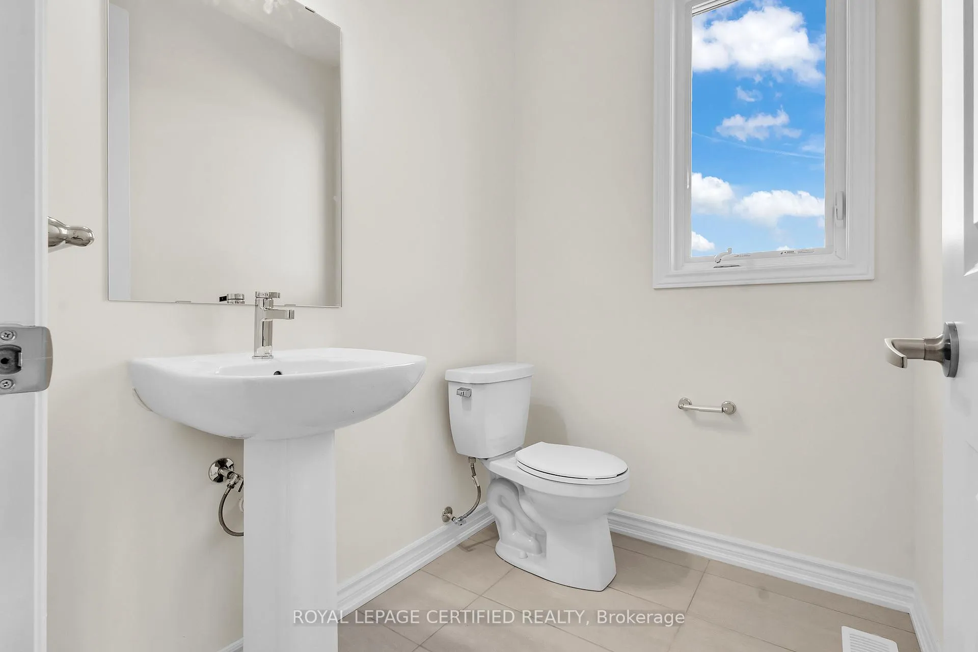 Photo 6 of 363 Farley Road, Centre Wellington, Fergus — HOMEH