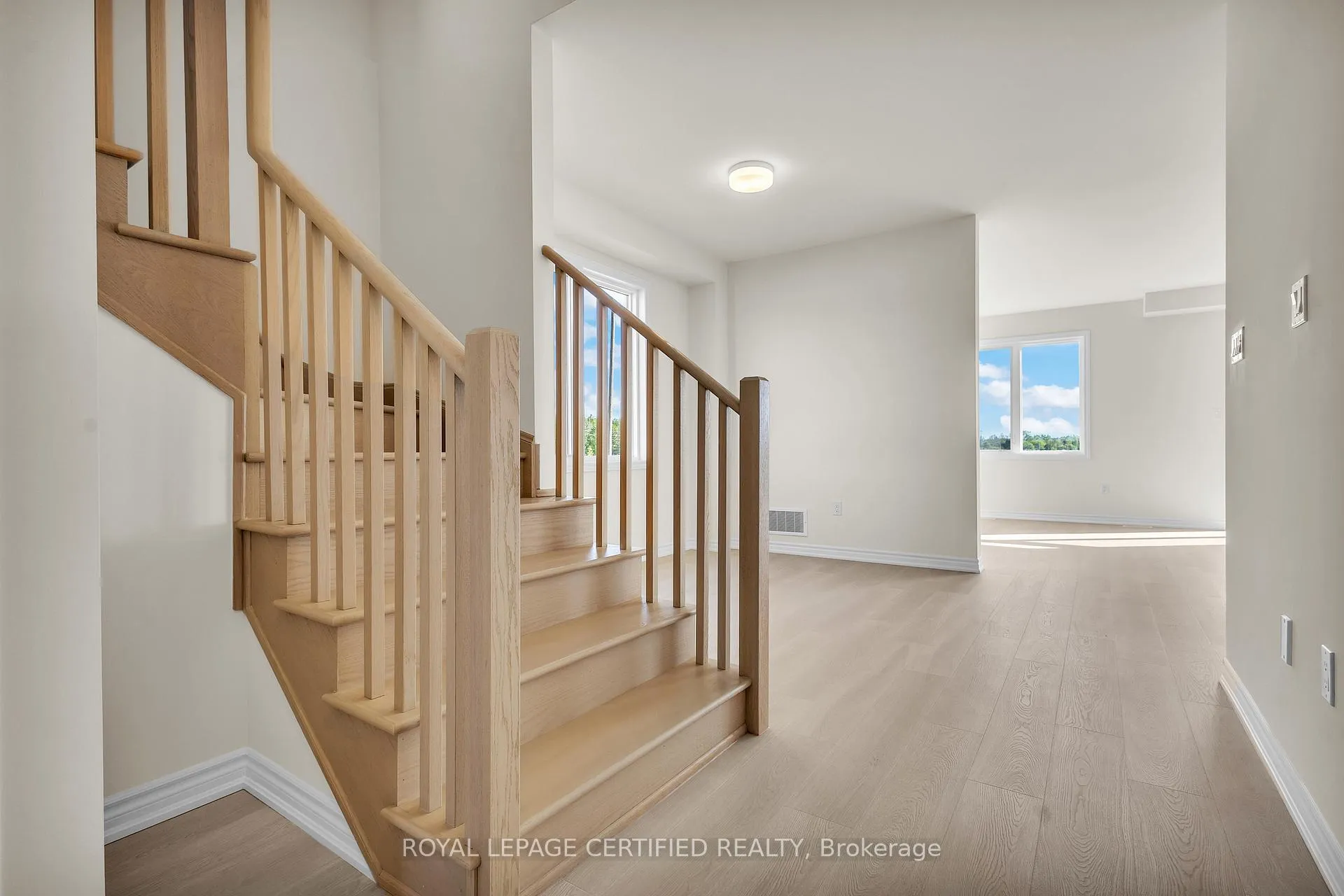 Photo 7 of 363 Farley Road, Centre Wellington, Fergus — HOMEH