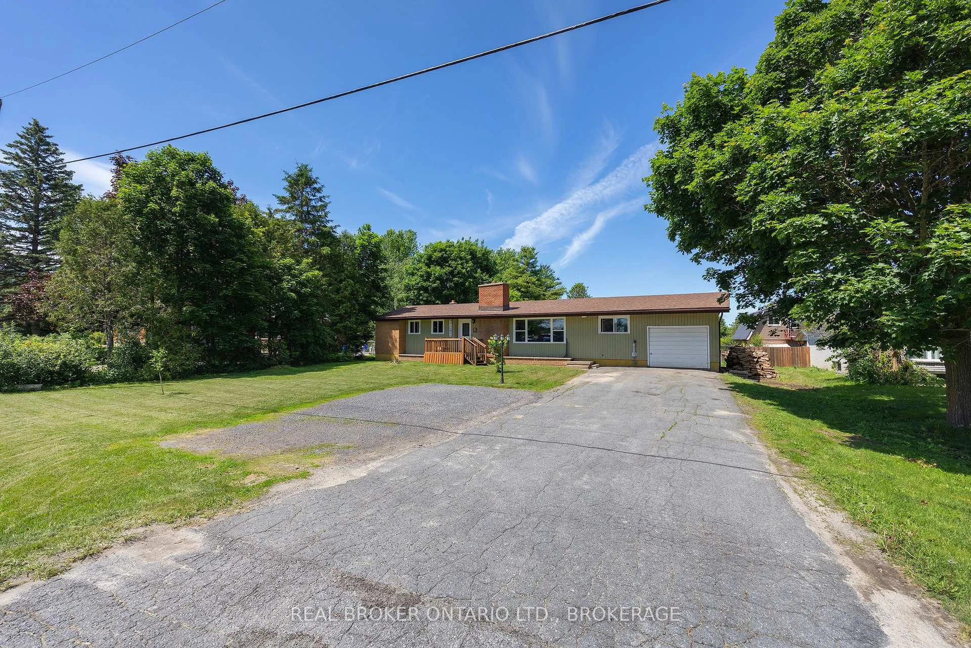 Photo 2 of 2499 Perth Road, Kingston, City North of 401 — HOMEH