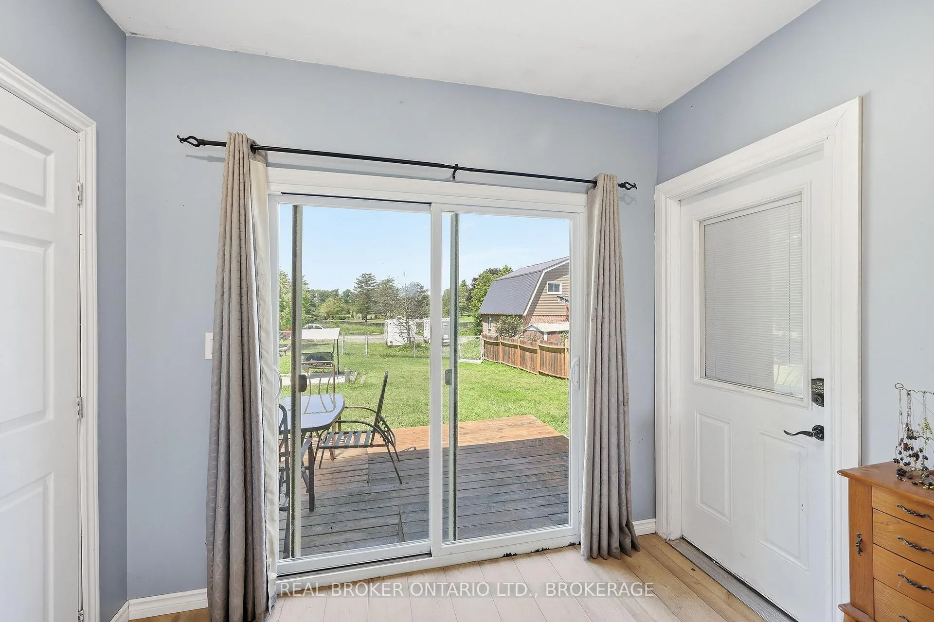 Photo 20 of 2499 Perth Road, Kingston, City North of 401 — HOMEH