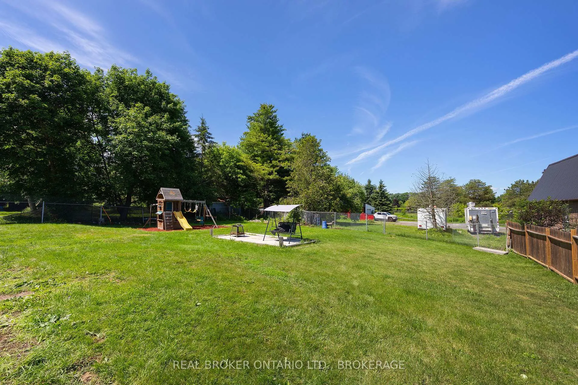 Photo 36 of 2499 Perth Road, Kingston, City North of 401 — HOMEH