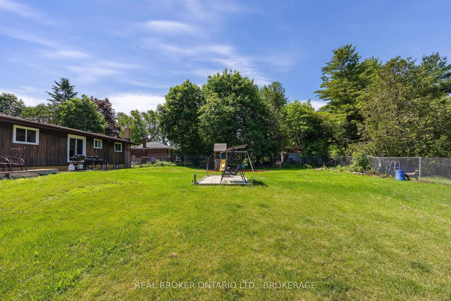 Photo 39 of 2499 Perth Road, Kingston, City North of 401 — HOMEH