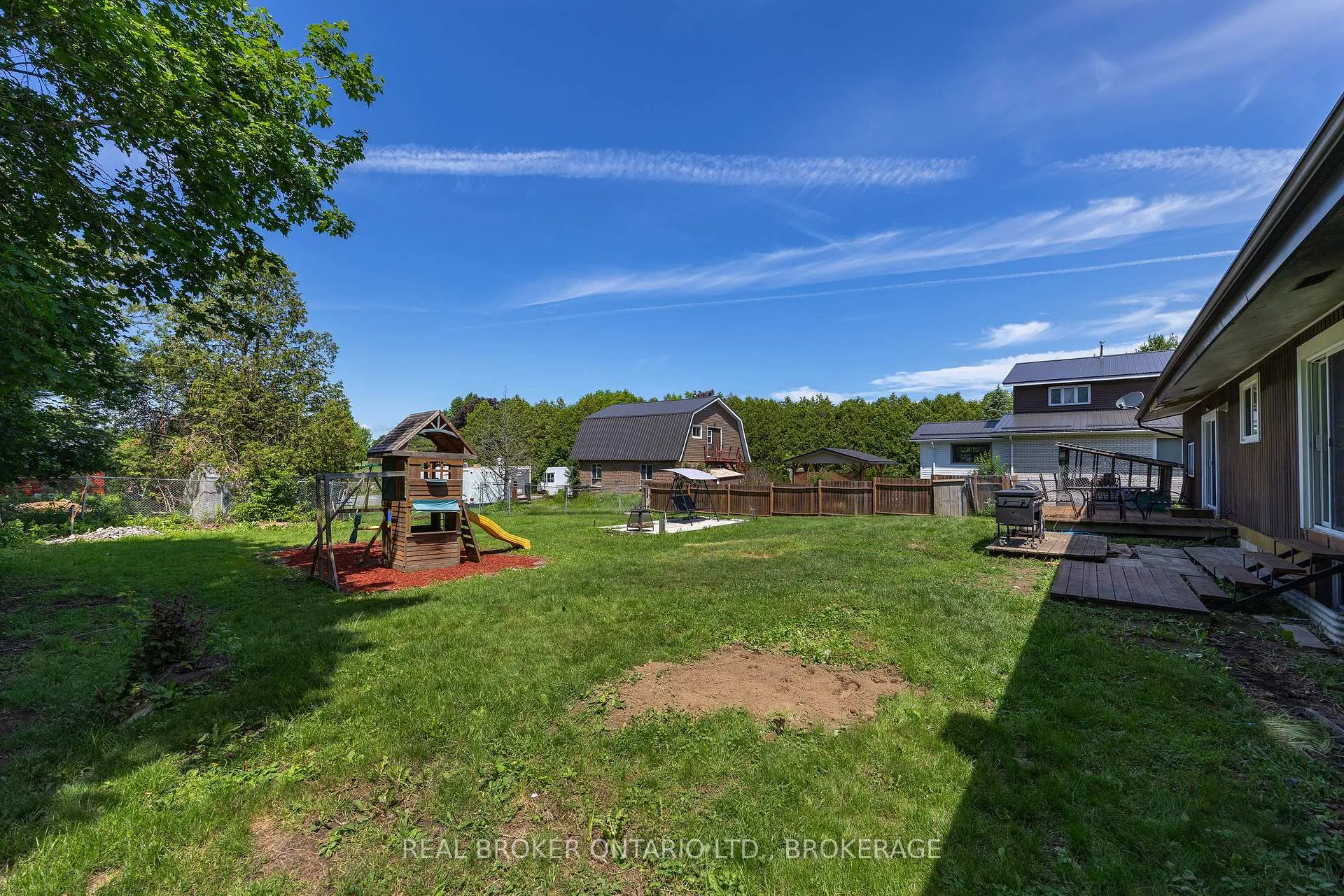 Photo 41 of 2499 Perth Road, Kingston, City North of 401 — HOMEH
