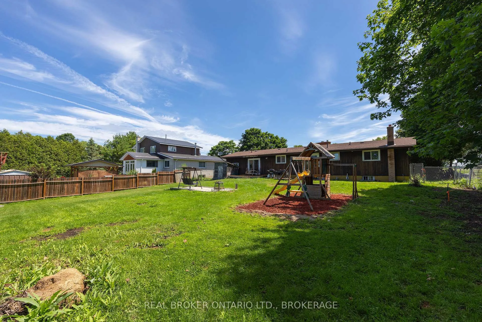 Photo 43 of 2499 Perth Road, Kingston, City North of 401 — HOMEH